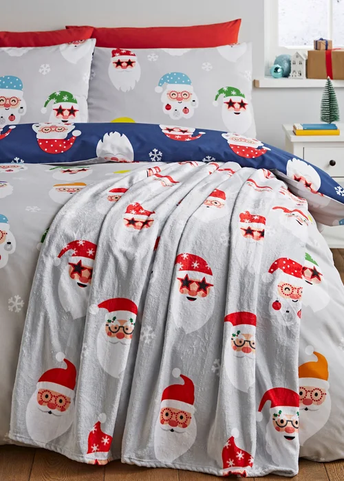Catherine Lansfield Christmas Santa Spec-Tacular Cosy Fleece Blanket Throw (130x170cm) - One Size Image 3