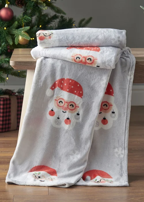 Catherine Lansfield Christmas Santa Spec-Tacular Cosy Fleece Blanket Throw (130x170cm) - One Size Image 1