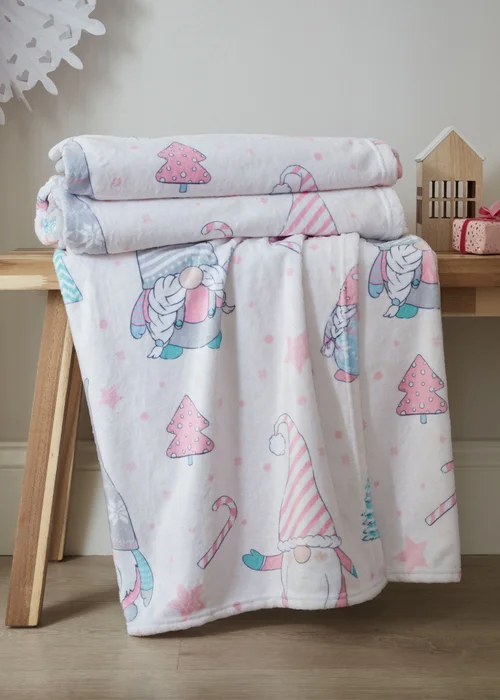Catherine Lansfield Christmas Gnomes Fleece Cosy Blanket Throw (130x170cm) - One Size Image 1
