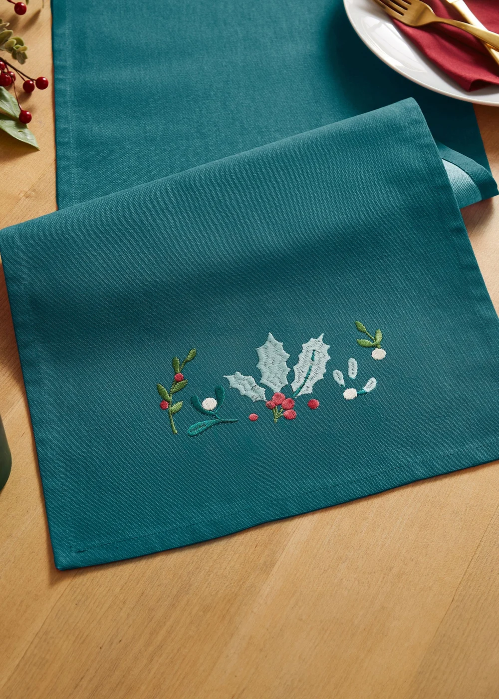 Catherine Lansfield Christmas Holly Embroidered Dining Table Runner (32x220 cm) - L Image 1