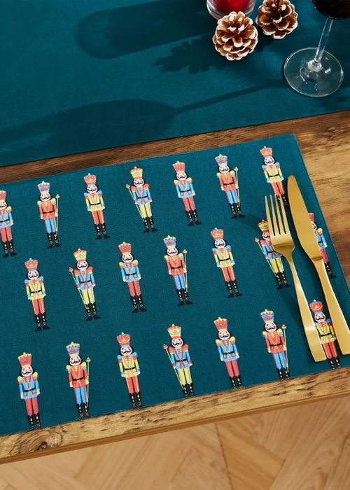 Catherine Lansfield Christmas Nutcracker Cotton Dining Placemat 4 Pack (30x46 cm) - One Size Image 2