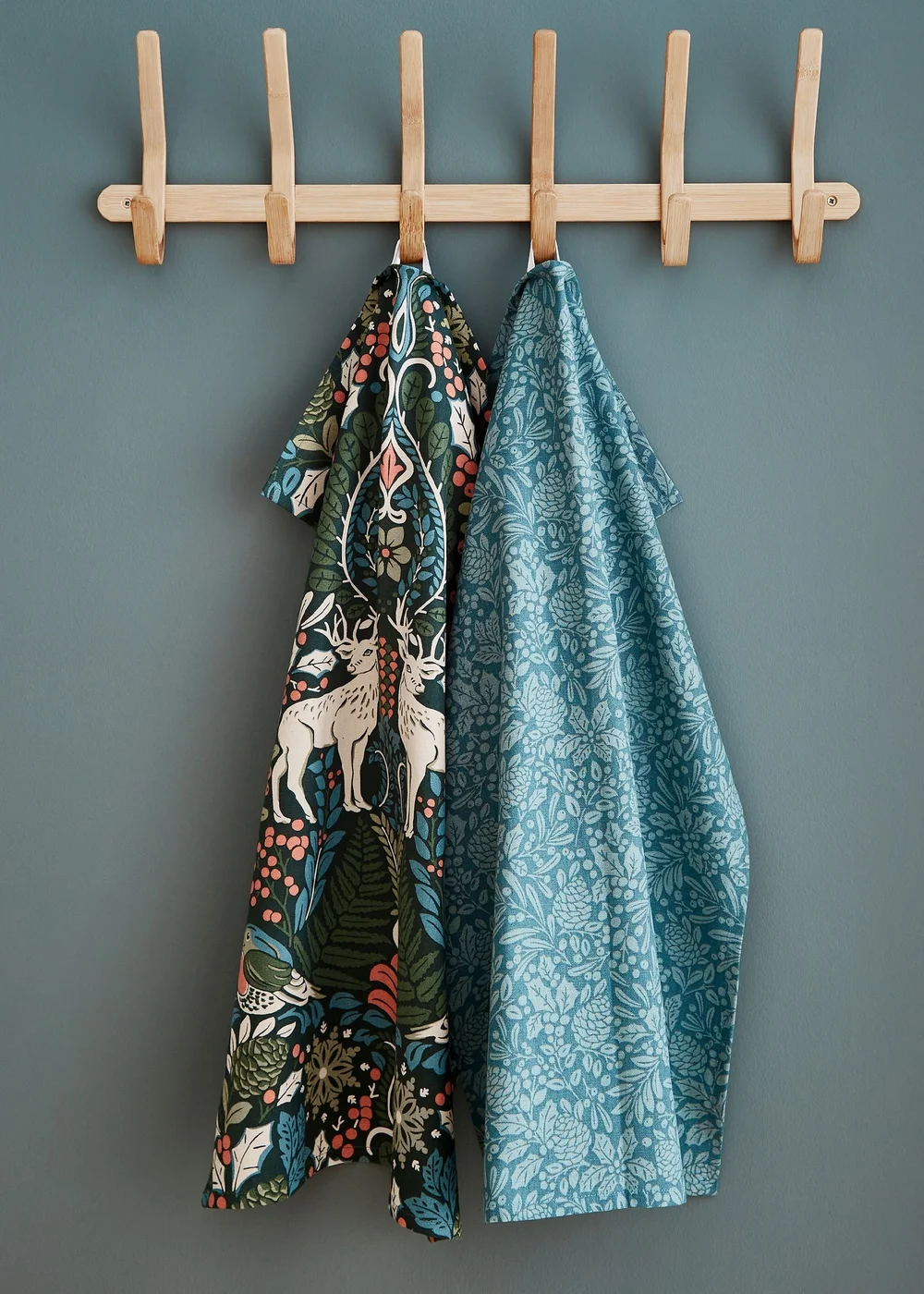 Catherine Lansfield Majestic Stag Cotton Kitchen Tea Towel Pair (50x75 cm) - One Size Image 2