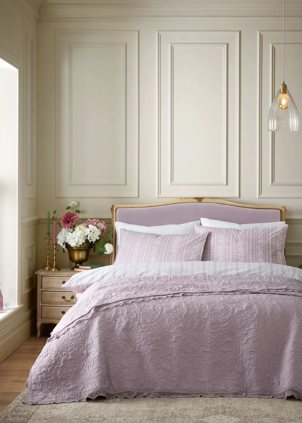 Bridgerton By Catherine Lansfield Silhouette Floral Lace Bedspread (220x230cm) - One Size Image 1