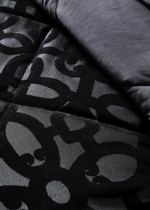 Catherine Lansfield Lattice Cut Velvet Quilted Bedspread (220x230cm) - One Size Image 2
