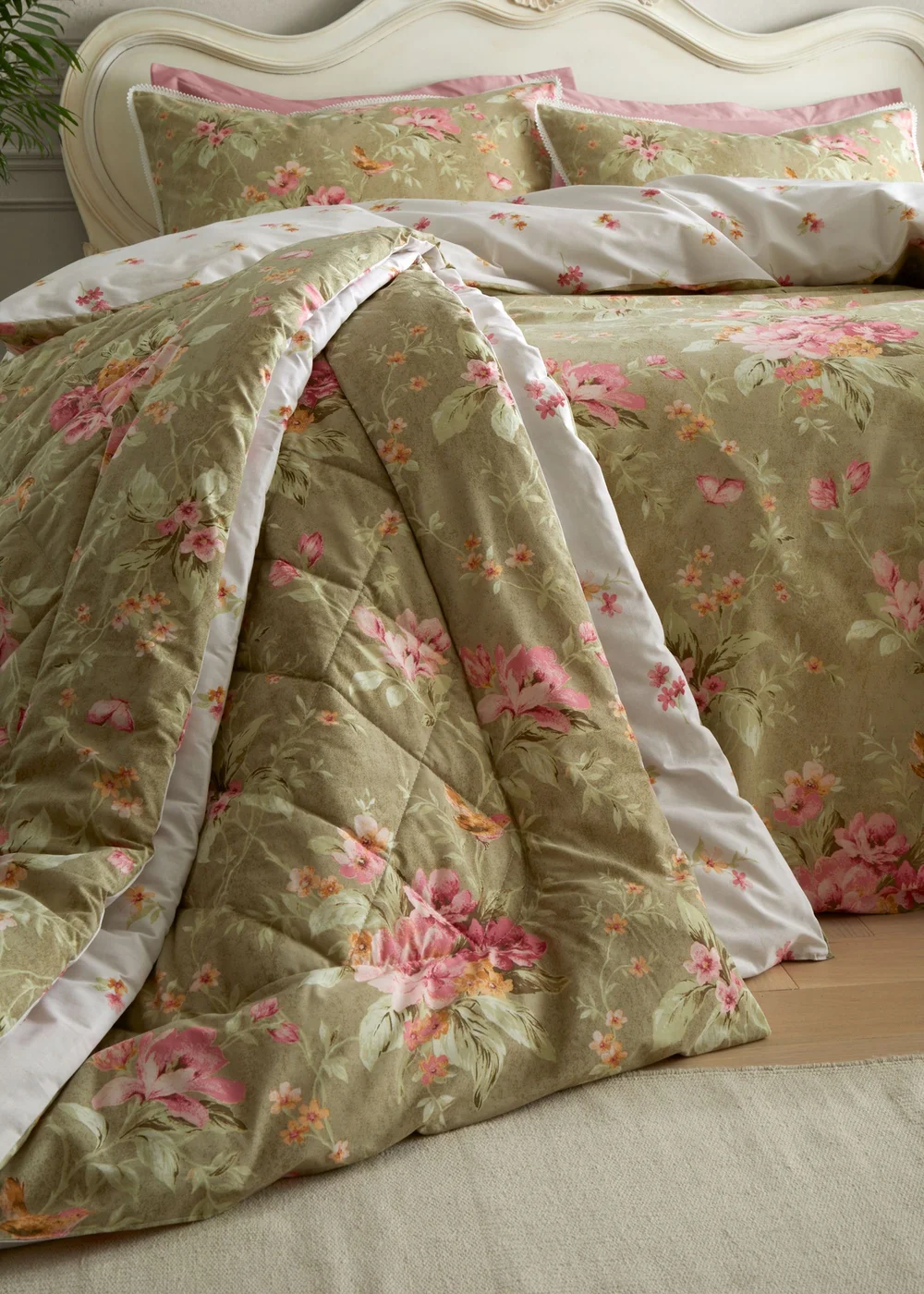Bridgerton By Catherine Lansfield 3.5 Tog Penelope Reversible Eiderdown Bedspread (200x200cm) - One Size Image 2