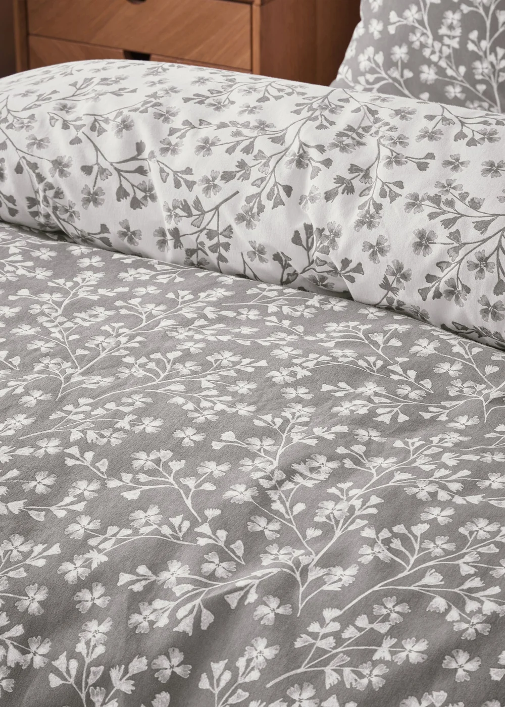 Catherine Lansfield Brushed Grace Floral Cotton Reversible Duvet Cover Set - Single Image 4