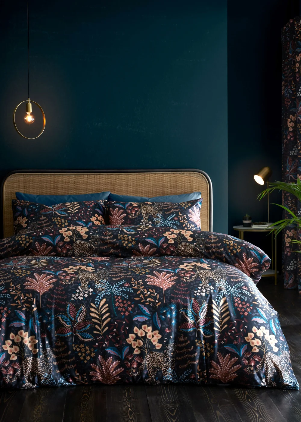 Catherine Lansfield Soft Velvet Exotic Leopard Duvet Cover Set - Single Image 1