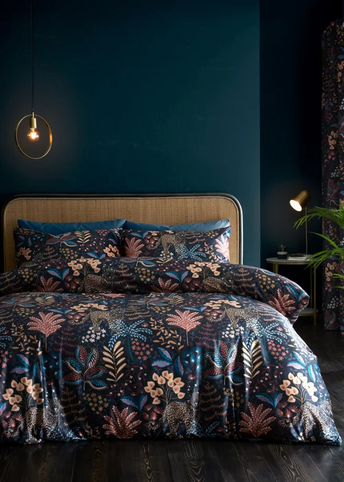 Catherine Lansfield Soft Velvet Exotic Leopard Duvet Cover Set - Single Image 1