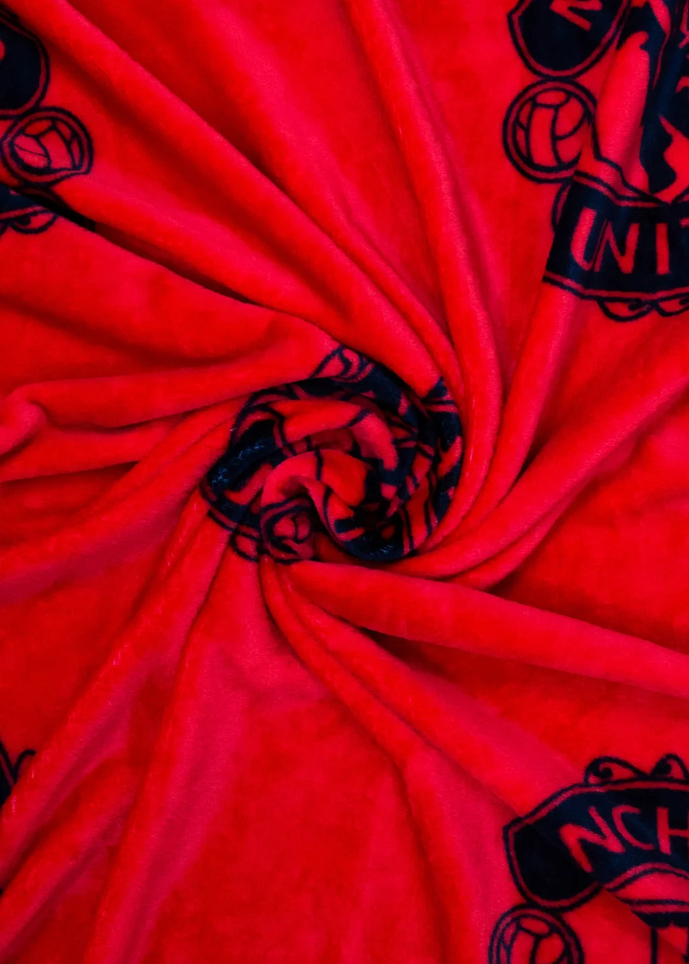 Manchester United FC Faux-Shearling Backed Fleece Throw (120x150cm) - 120 X 150 Image 2