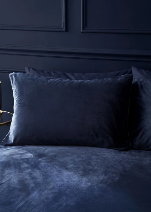 Catherine Lansfield Kingsley Soft Matt Velvet Duvet Cover Set Navy Blue - Single Image 3