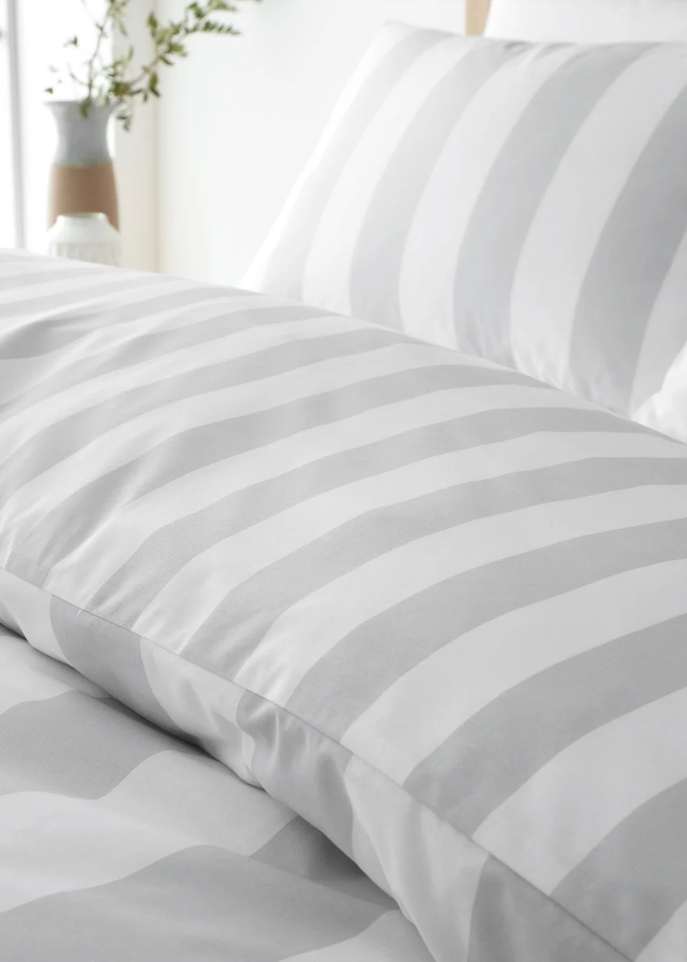 Catherine Lansfield Cove Stripe Reversible Duvet Cover Set Silver Grey - Single Image 4