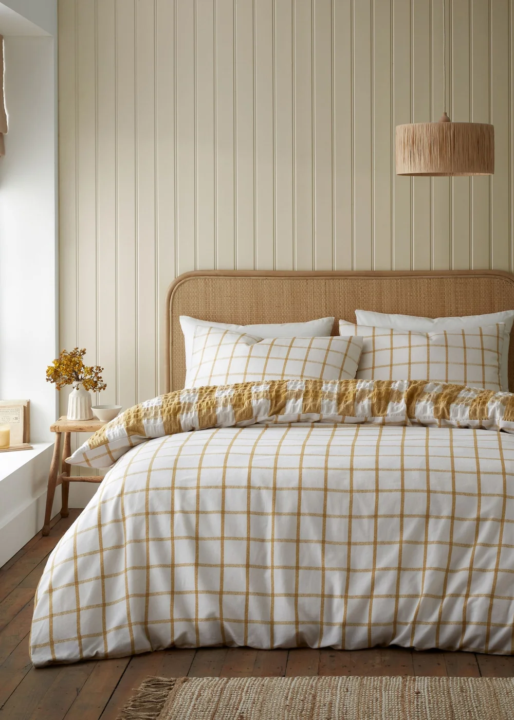 Catherine Lansfield Brushed Seersucker Gingham Reversible Duvet Cover Set - Single Image 2