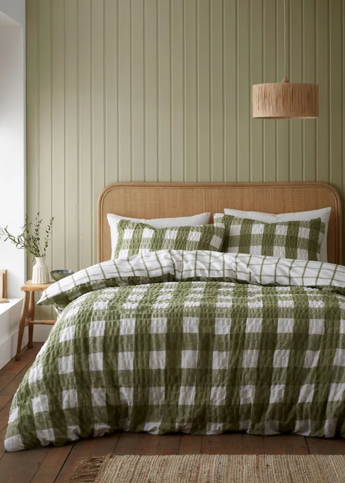 Catherine Lansfield Brushed Seersucker Gingham Reversible Duvet Cover Set - Single Image 1