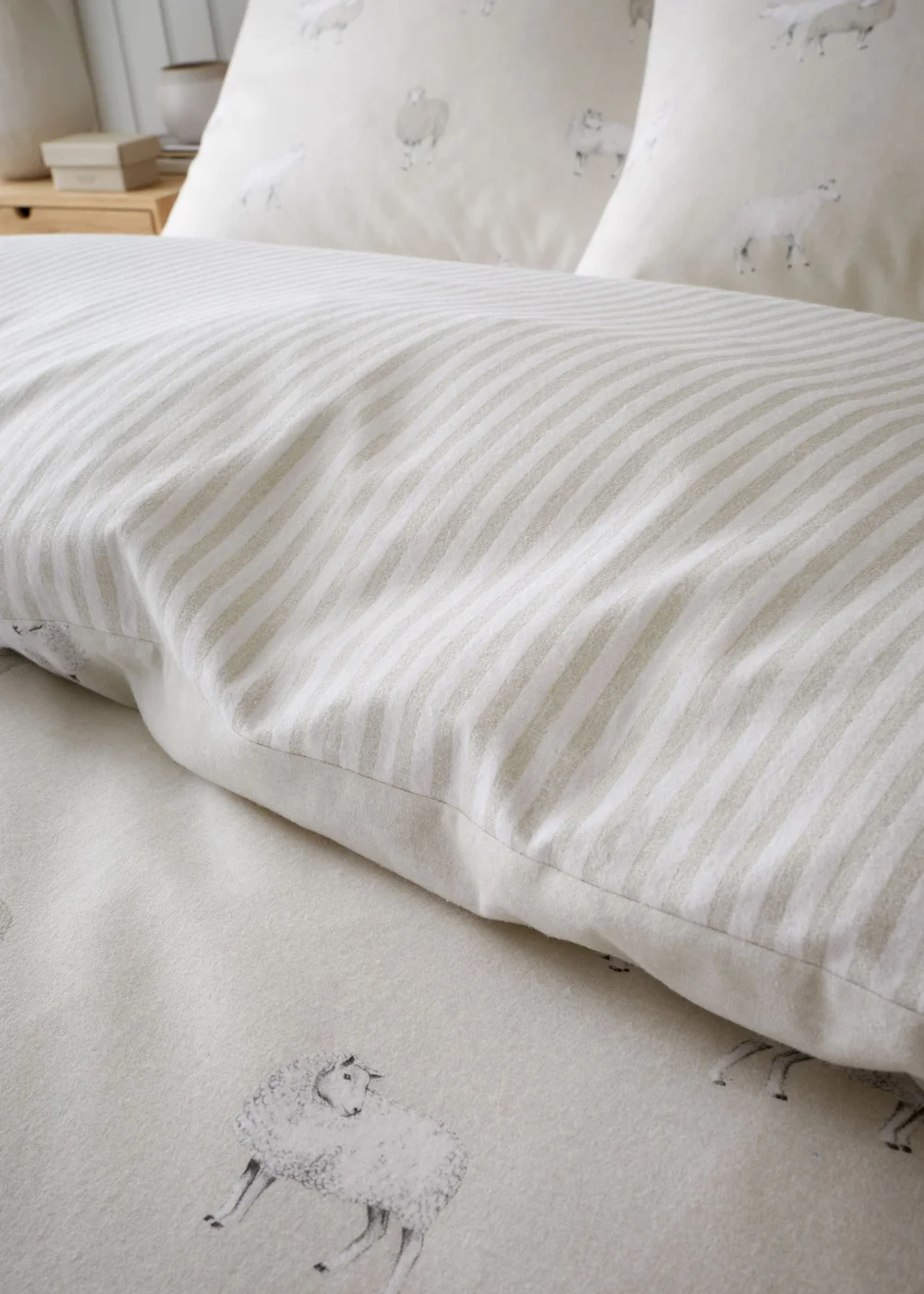 Catherine Lansfield Brushed Cotton Sheep Reversible Duvet Cover Set - Single Image 3
