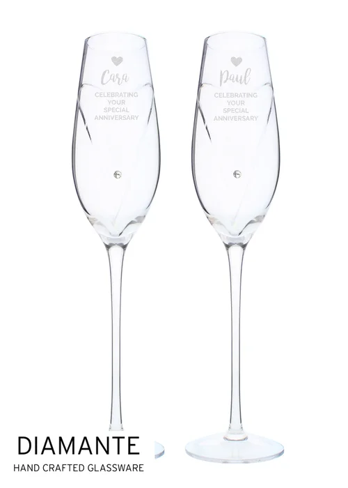 Personalised Memento Company Clear Hand Cut Heart Celebration Pair of Flutes with Gift Box - One Size Image 1