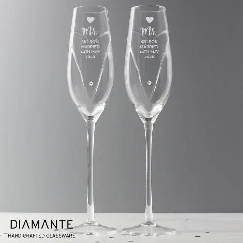 Personalised Memento Company Clear Hand Cut Heart Celebration Pair of Flutes with Gift Box - One Size Image 5