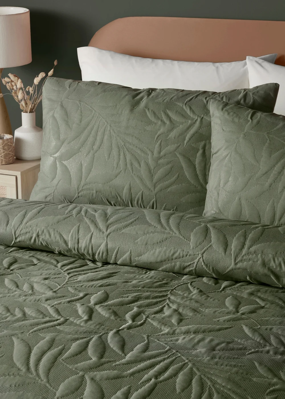 Serene Luana Dark Green Peach Finish Duvet Cover Set - Single Image 2