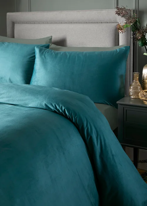 Laurence Llewelyn-Bowen Montrose Teal Velvet Duvet Cover Set - Double Image 2