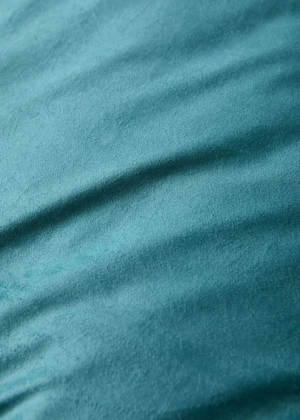 Laurence Llewelyn-Bowen Montrose Teal Velvet Duvet Cover Set - Double Image 3