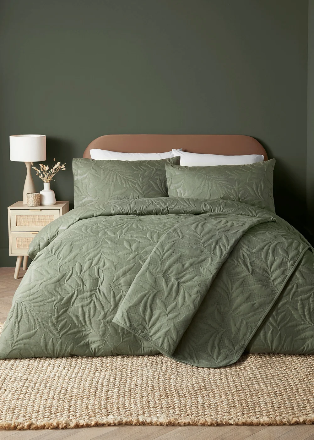 Serene Luana Dark Green Quilted Bedspread - 200 x 230cm Image 2