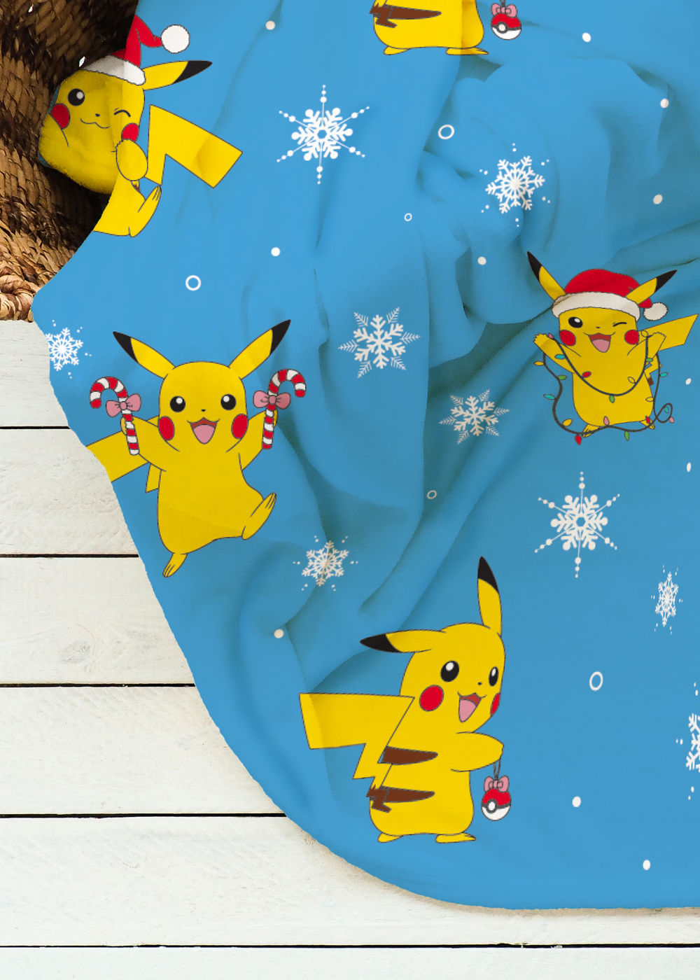 Pokemon Snowy Faux-Shearling Backed Fleece Throw (100x150cm) - One Size Image 3