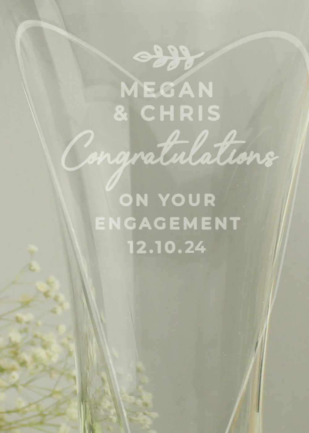Personalised Memento Company Clear Free Text Botanical Hand Cut Diamante Heart Vase - One Size Image 2