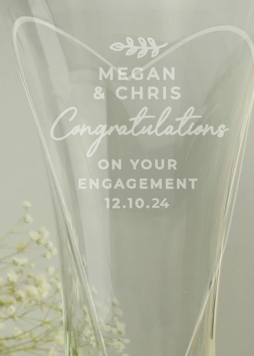 Personalised Memento Company Clear Free Text Botanical Hand Cut Diamante Heart Vase - One Size Image 2