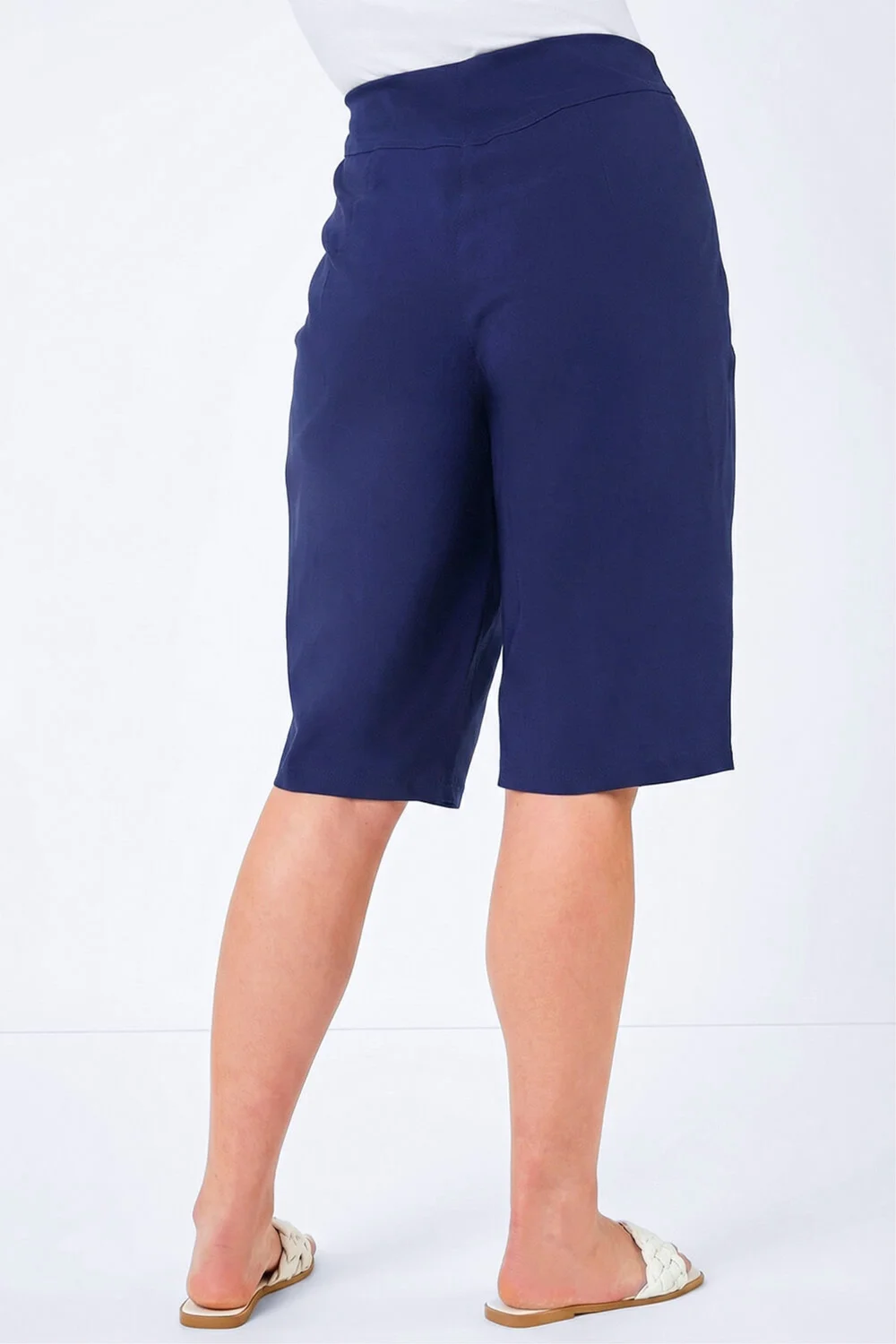 Roman Navy Curve Knee Length Stretch Shorts - 16 Image 3
