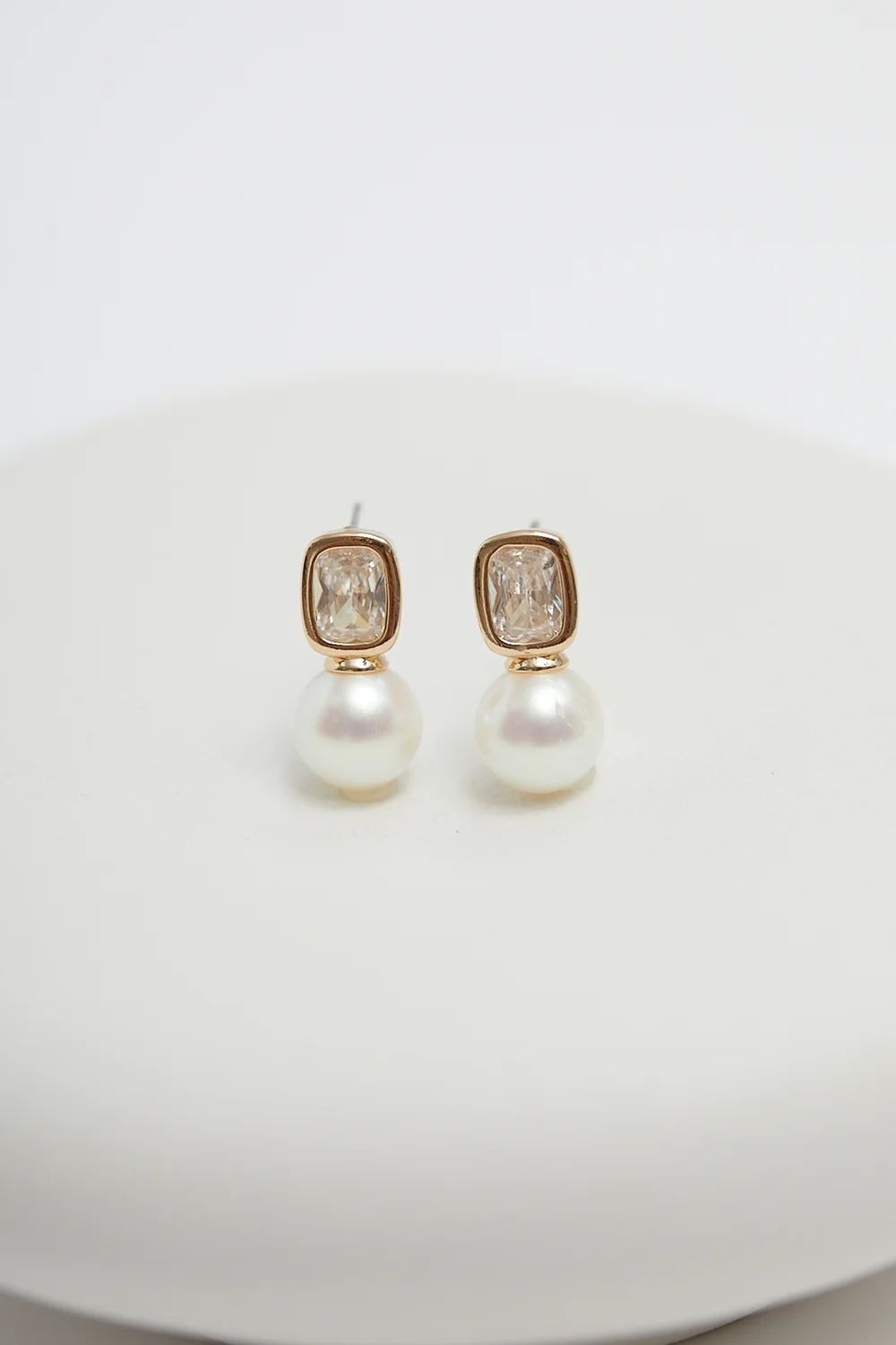 Jon Richard Gold Plated Crystal and Pearl Drop Earrings - One Size Image 2