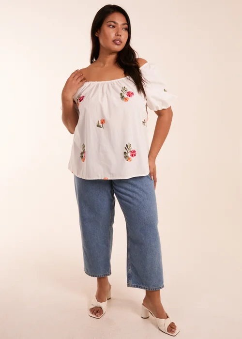 Blue Vanilla White Curve Milkmaid Flower Embroidered Top - 18-20 Image 5