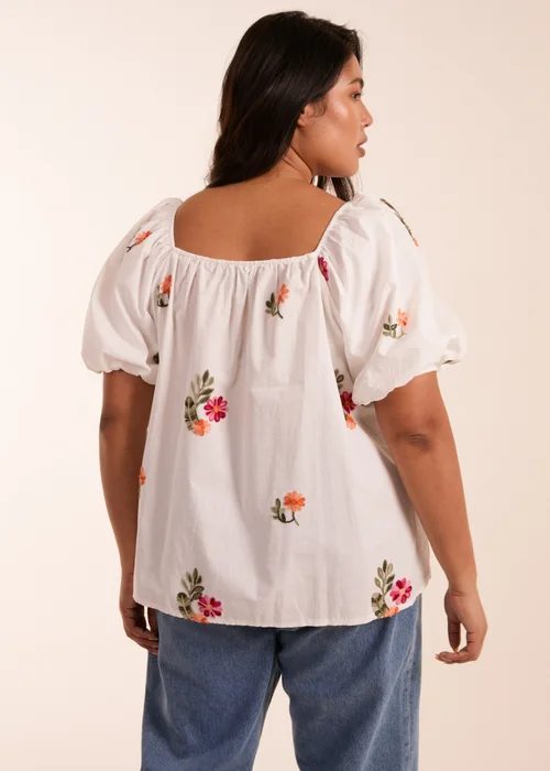 Blue Vanilla White Curve Milkmaid Flower Embroidered Top - 18-20 Image 2