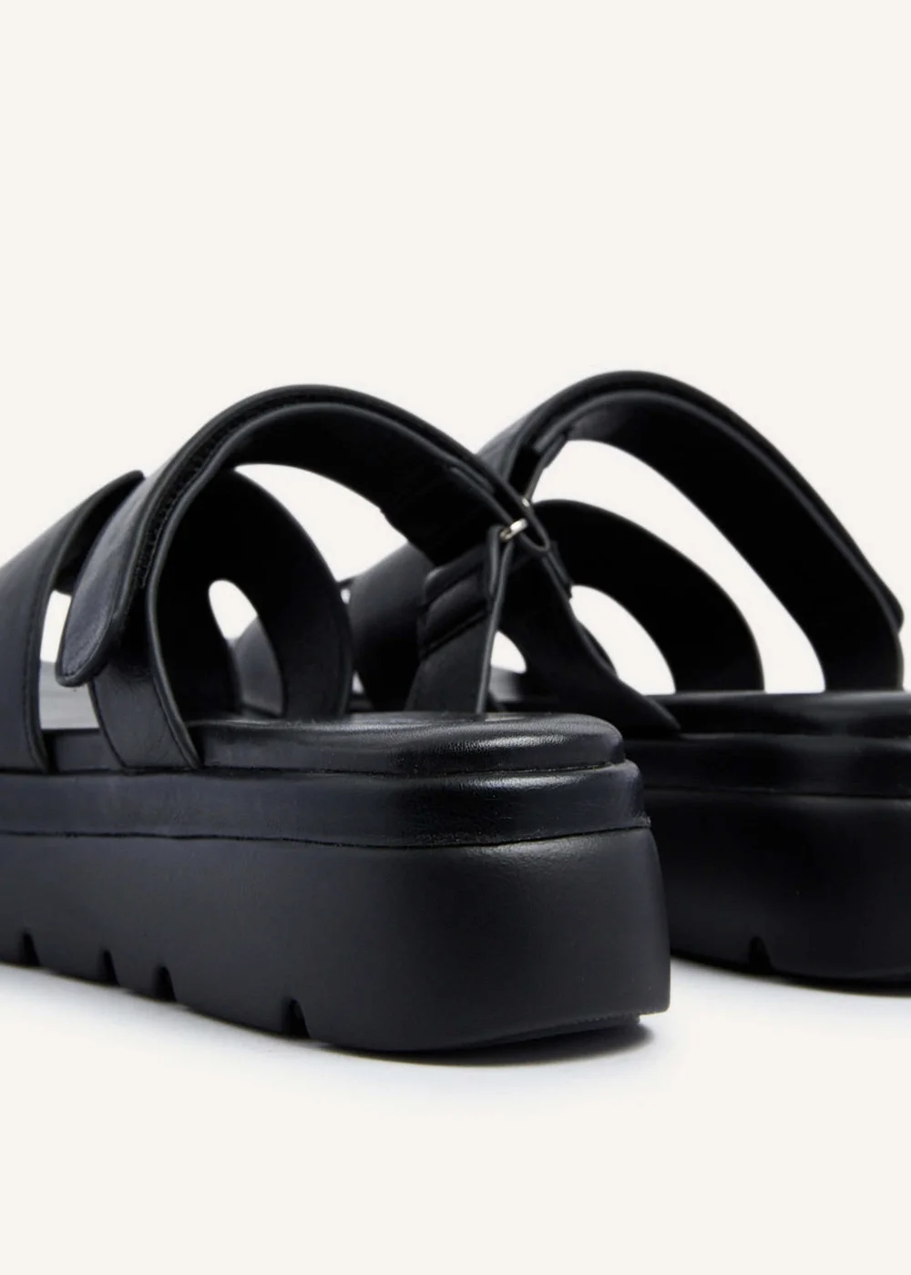 Linzi Harper Black Faux Leather Chunky Link Strap Sandal - 3 Image 5