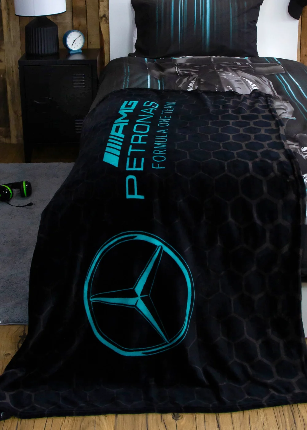 Mercedes Stealth Luxury Formula 1 Fleece Throw (100x 150cm) - One Size Image 3