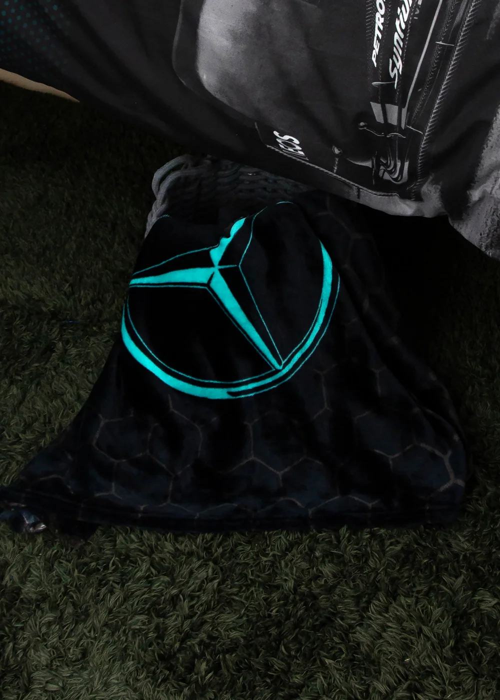 Mercedes Stealth Luxury Formula 1 Fleece Throw (100x 150cm) - One Size Image 5