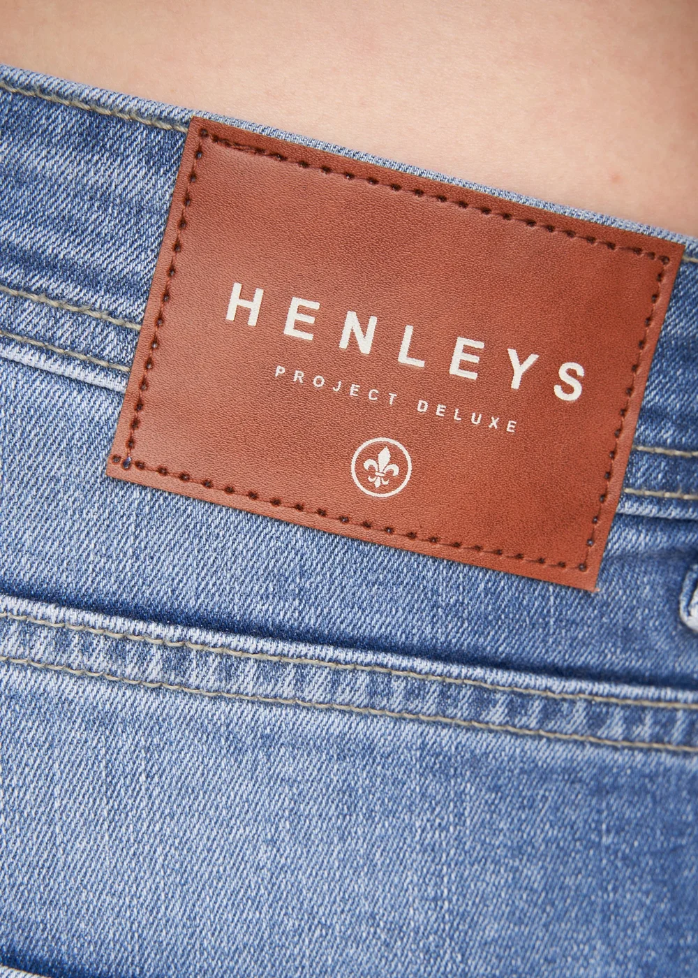 Henleys Light Wash Mayhen Slim Fit Jeans - 30/L30 Image 3