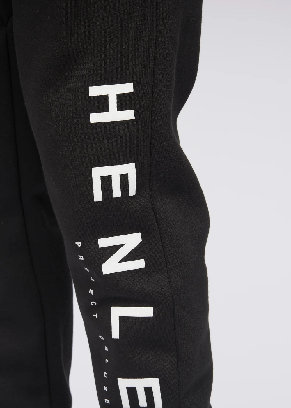 Henleys Black Classhen Joggers - M Image 3