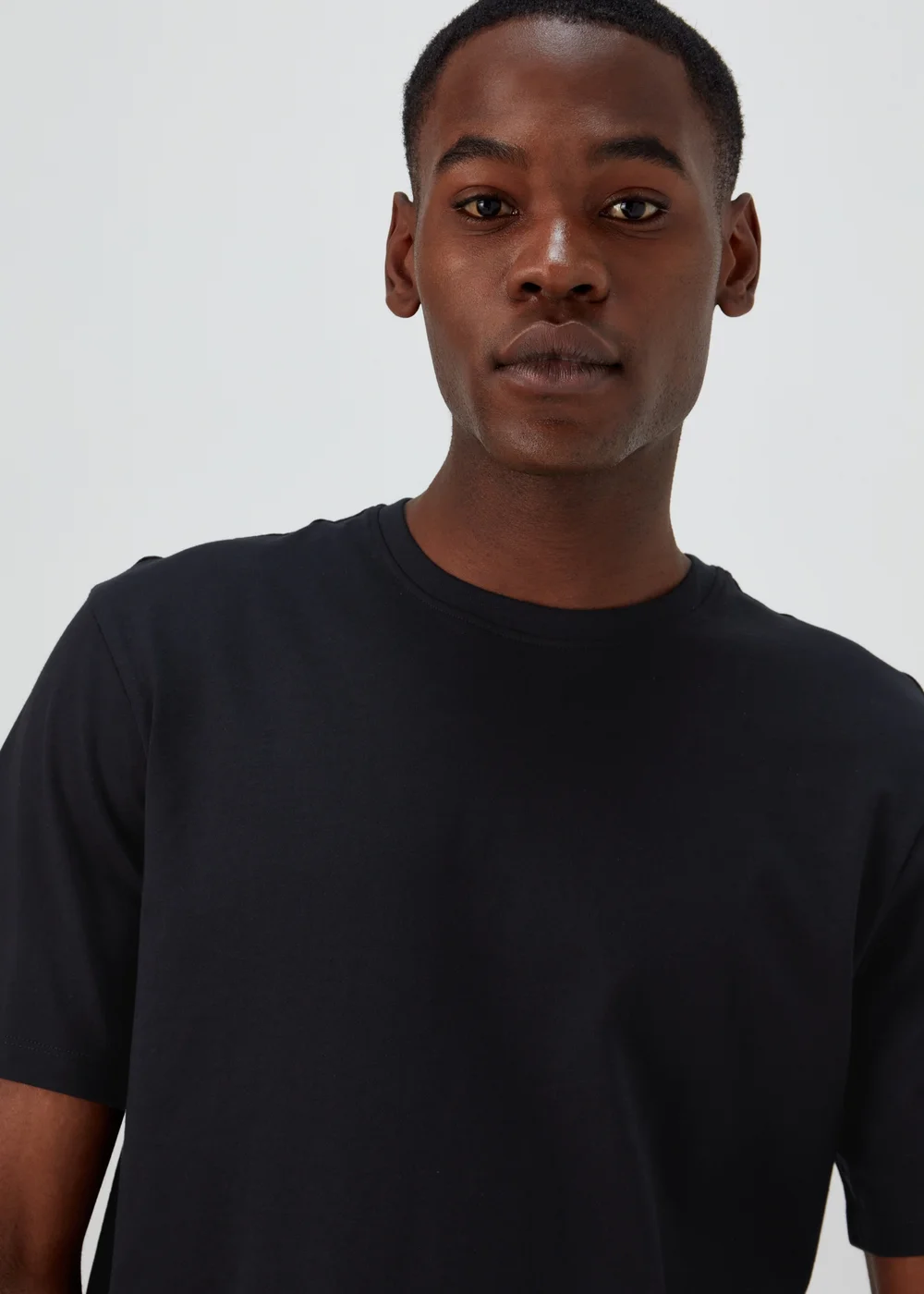 Navy Essential V-Neck T-Shirt - XS Image 2