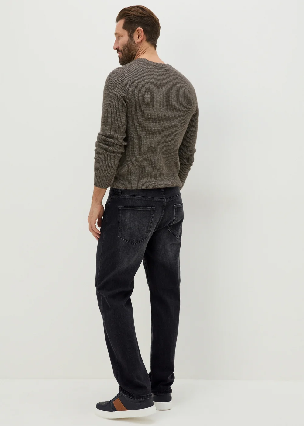 Black Wash Relaxed Fit Jeans - 32 R Image 2