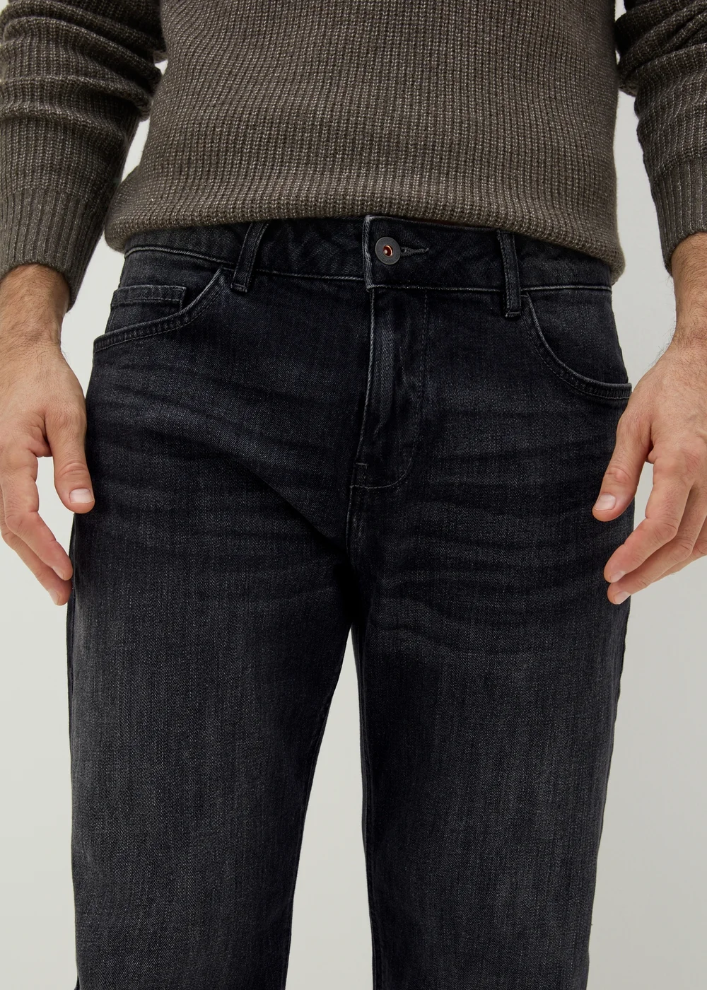 Black Wash Relaxed Fit Jeans - 32 R Image 3