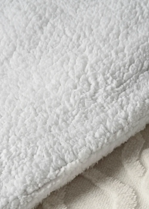 White Cable Knit Duvet Set - Double Image 3