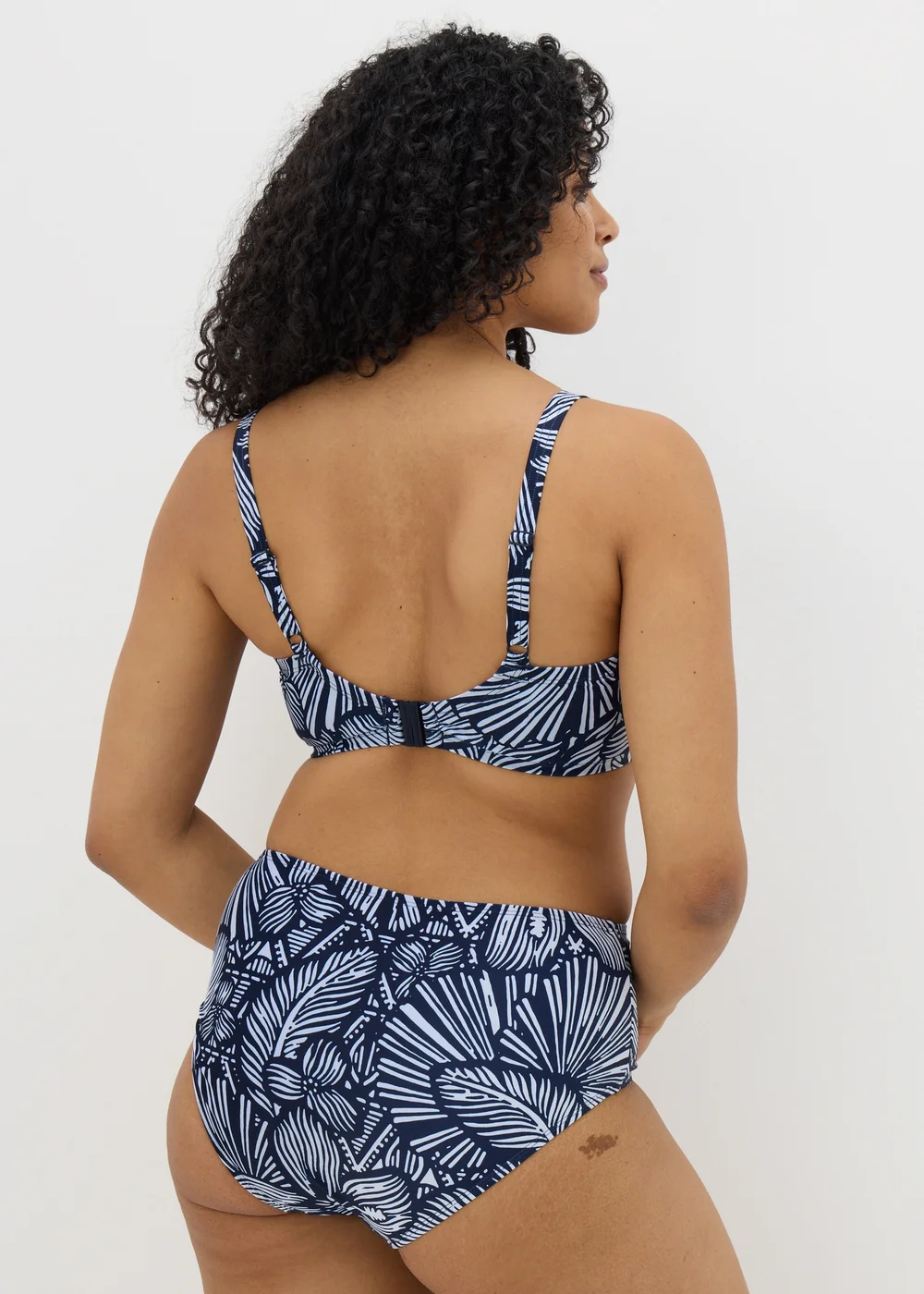 DD+ Navy Floral Tie Front Bikini Top - 32DD Image 2
