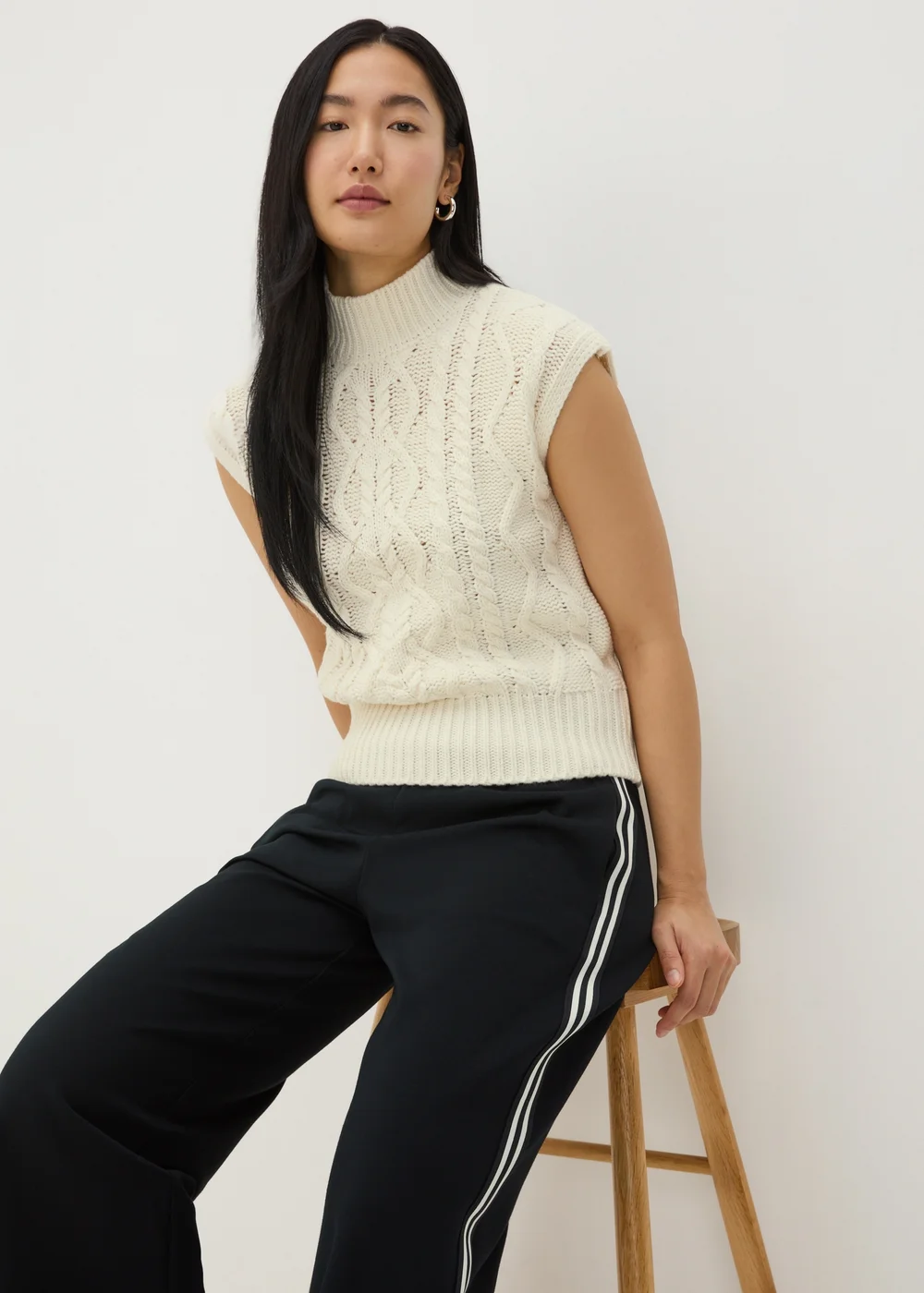 Cream High Neck Cable Knit Vest - XS Image 1