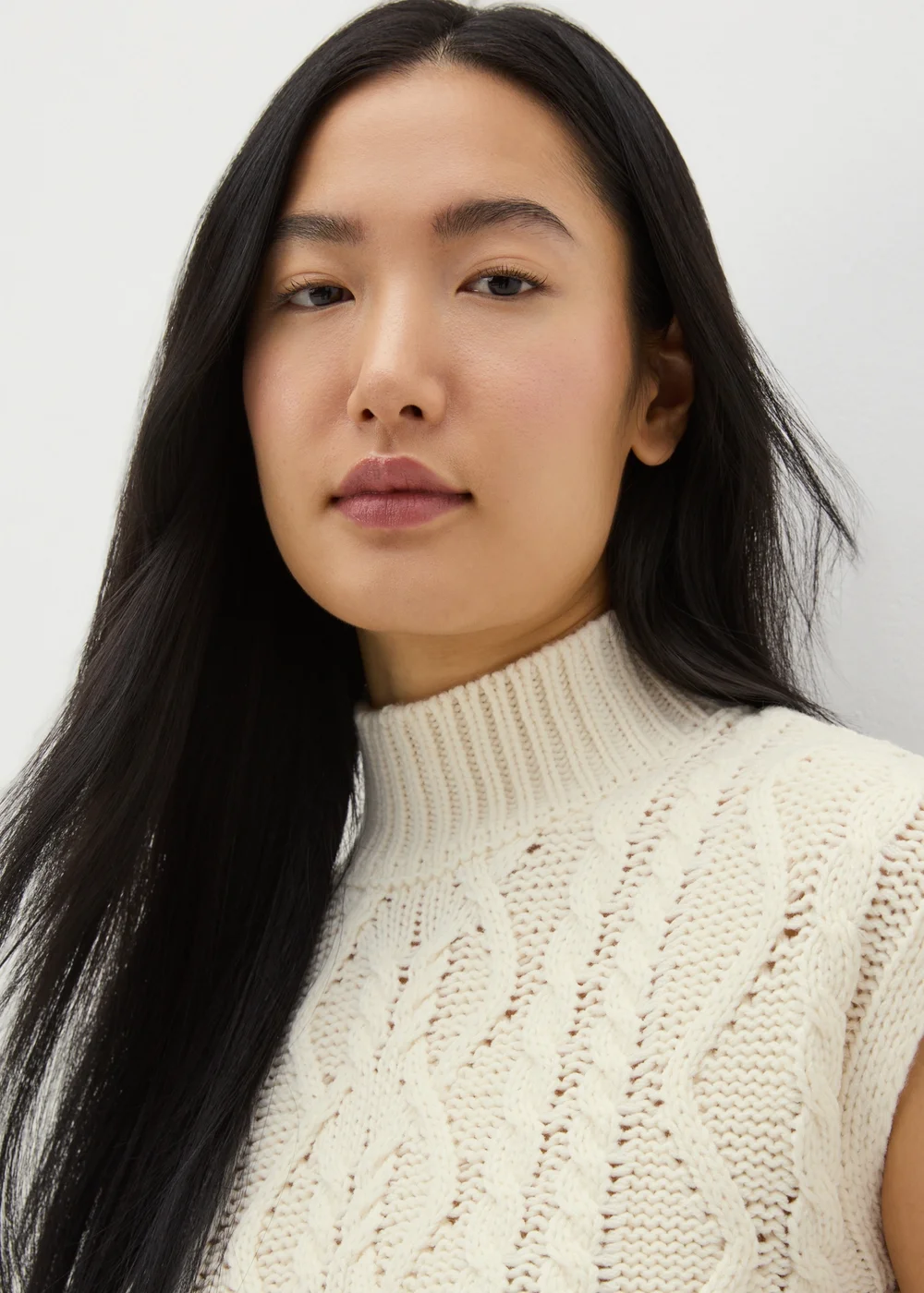Cream High Neck Cable Knit Vest - XS Image 3