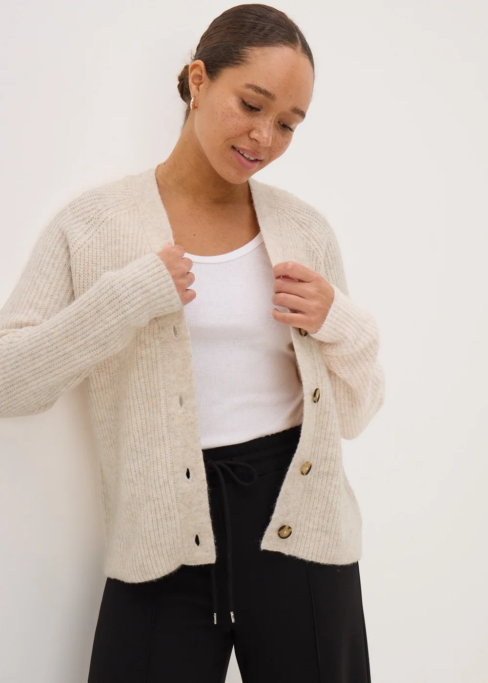 Cream V-Neck Cardigan - XS Image 1