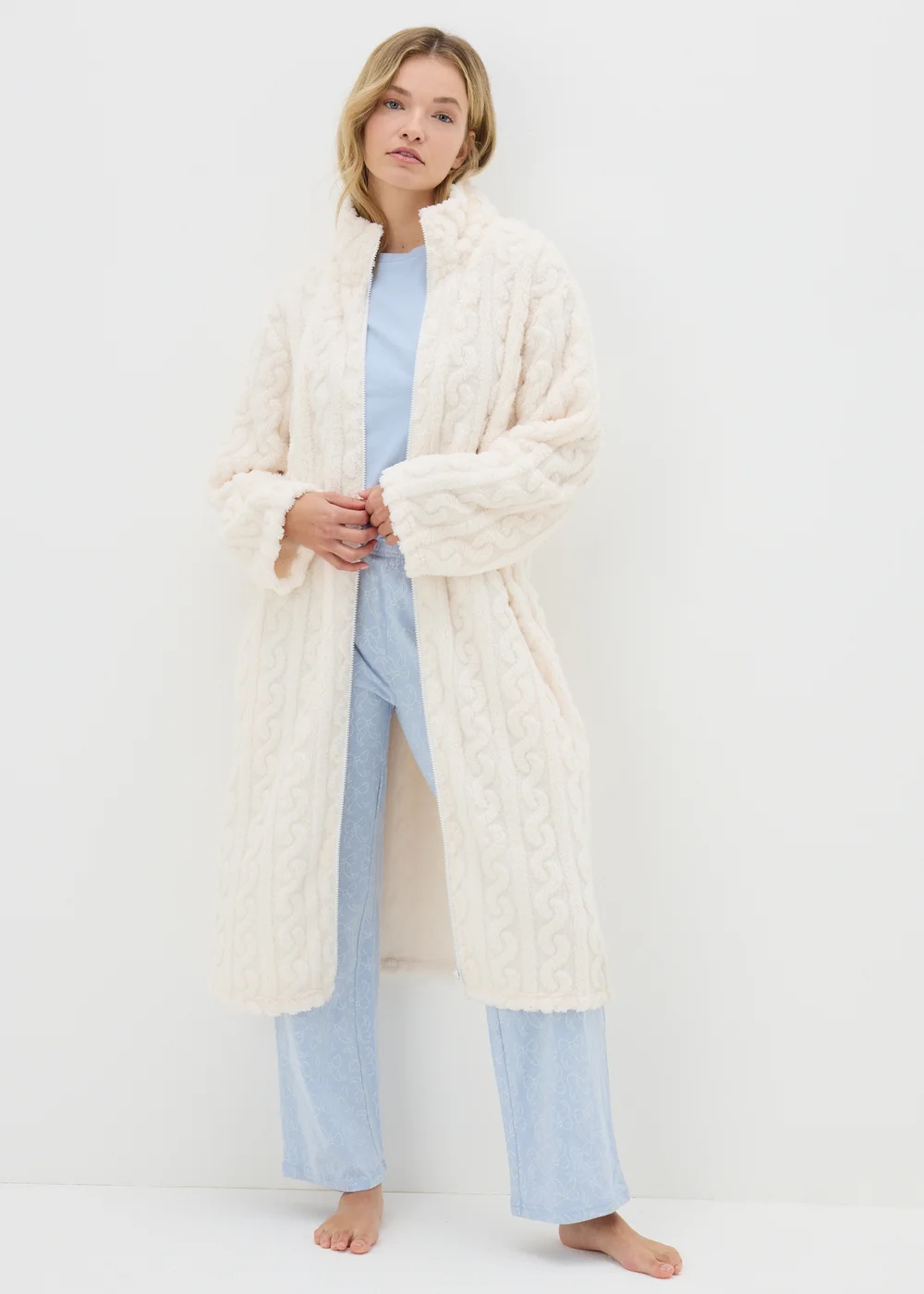 Cream Zip Up Cable Dressing Gown - Small Cream Zip Up Cable Dressing Gown - Small