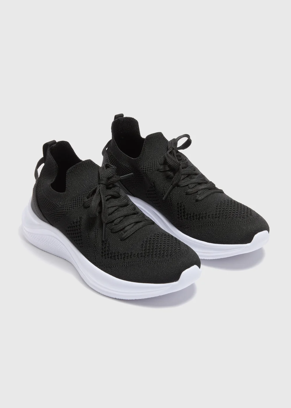 Souluxe Black Runner Trainers - Size 3 Image 1