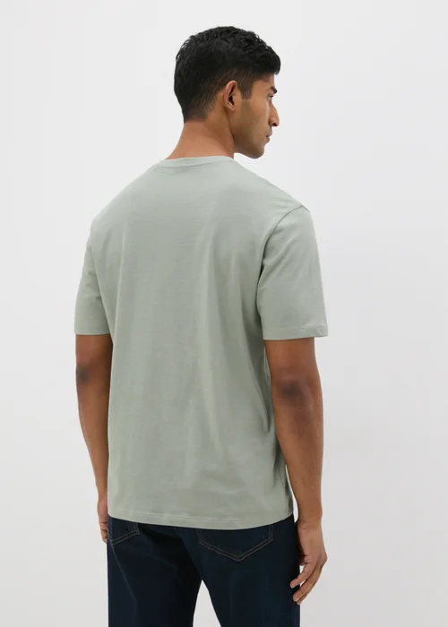 Green Essential V-Neck T-Shirt - XS Image 3