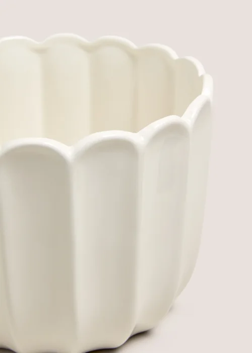 White Scallop Ceramic Planter Image 2