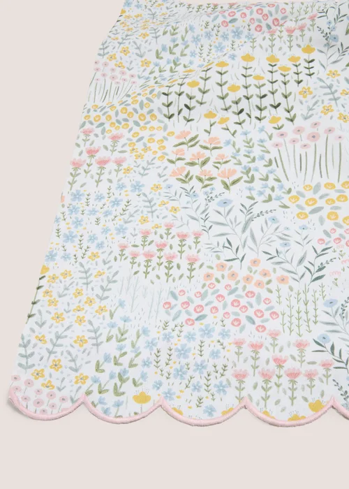 Meadow Table Runner Image 2