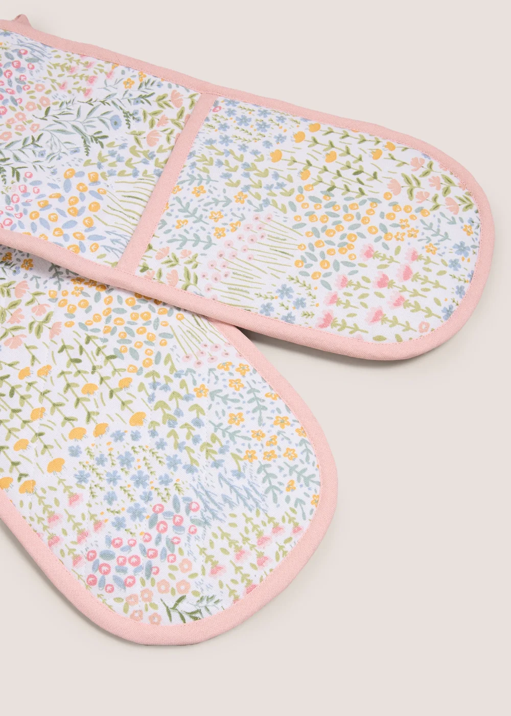 Blue Meadow Oven Gloves Image 2